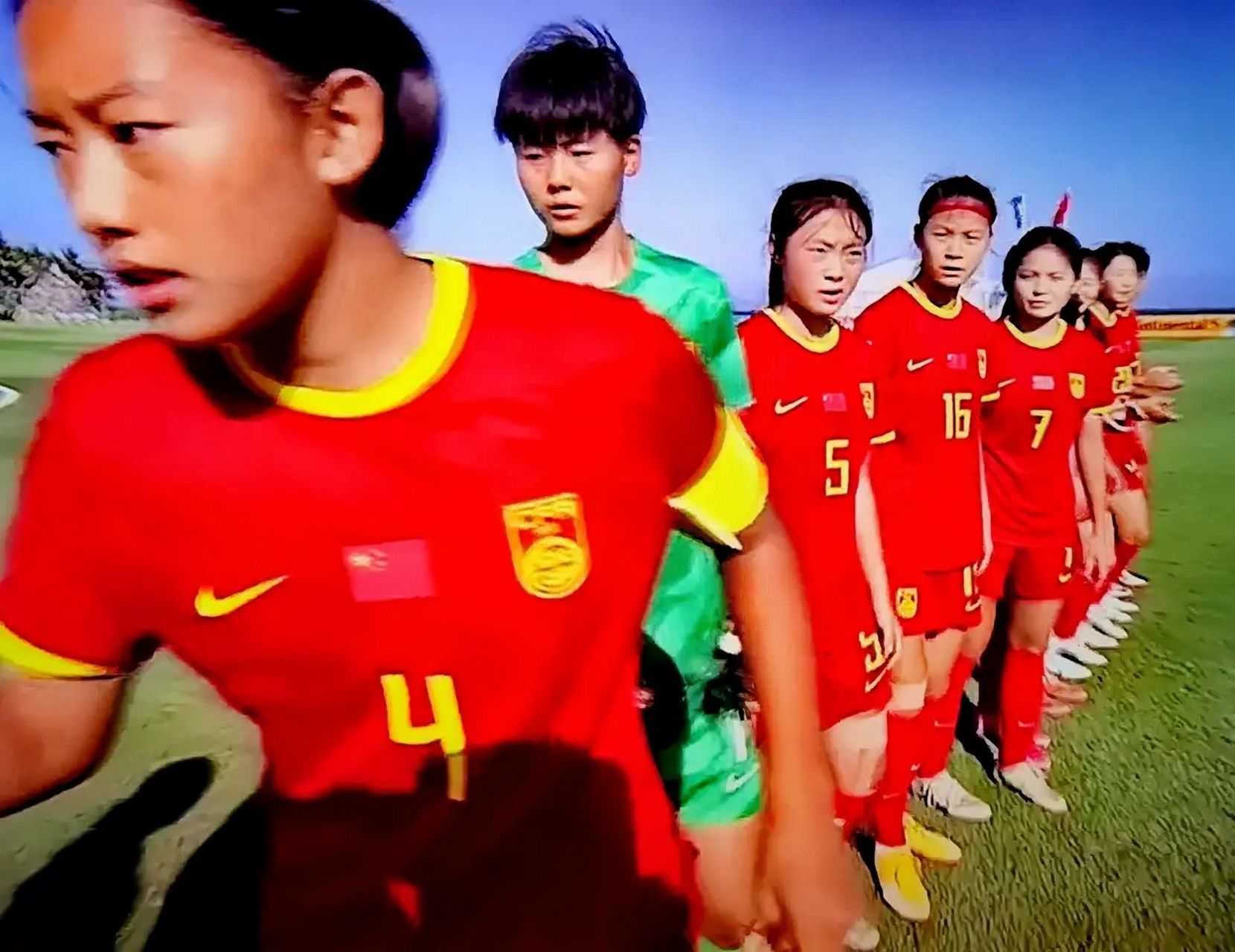 爱游戏体育在线入口-国际女足备战有惊无险，再冲金牌！